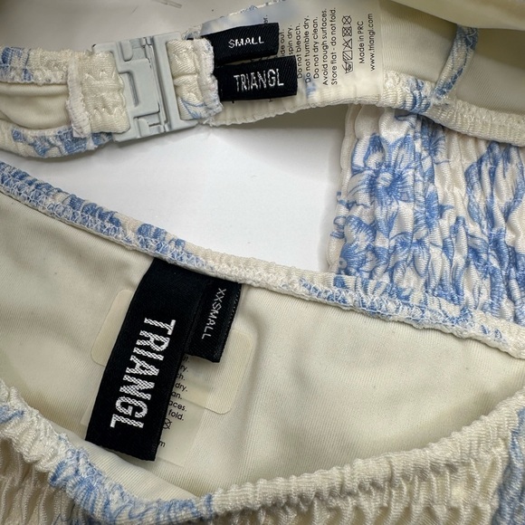 TRIANGL Indigo Vinca bikini set baby blue and white floral xs - Picture 4 of 5
